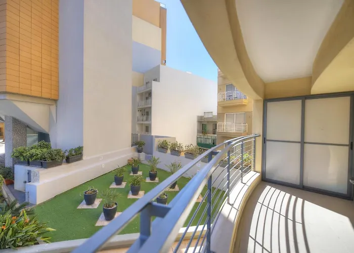 Elegant One Bedroom Apartment With Terrace In Uptown Portomaso Ddif1-4
