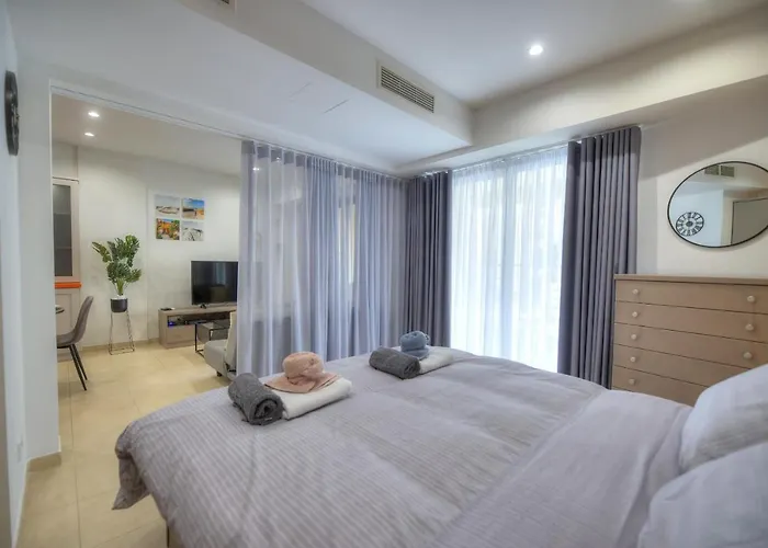 Elegant One Bedroom Apartment With Terrace In Uptown Portomaso Ddif1-4